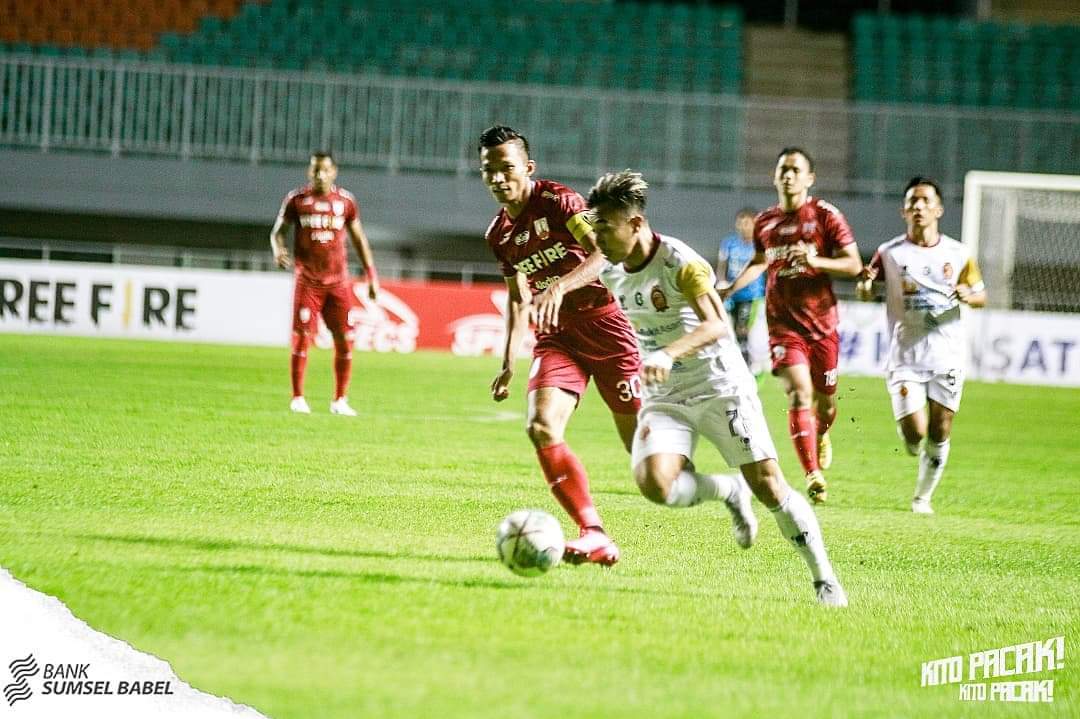 Terima kasih telah berjuang Elang Andalas, mari kita tegakkan kepala dan berjuang hingga pertandingan terakhir!! 🦅🔥

#KITOPACAK