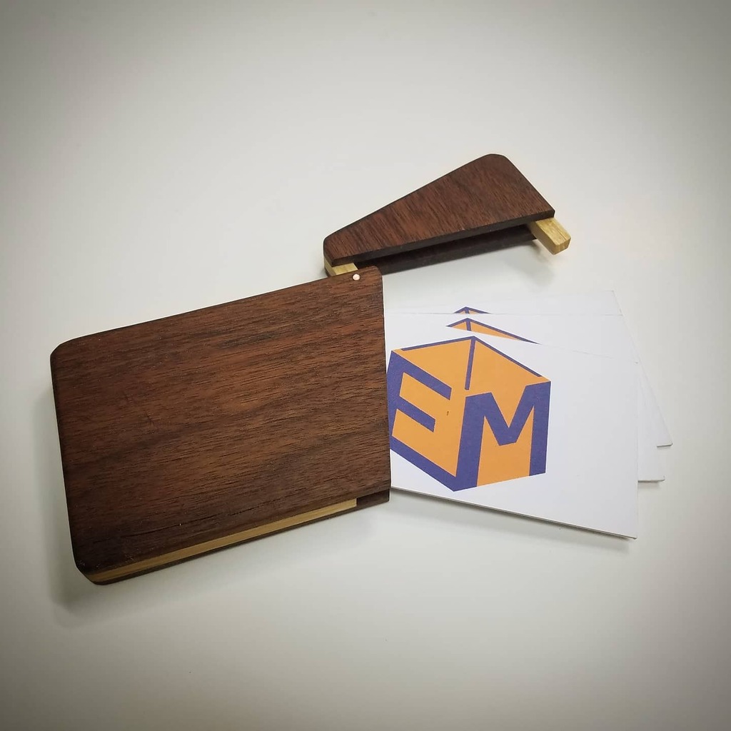 theeverymaker's tweet image. Finally managed to get plans up for the business card holder.  If you are interested, check out theeverymaker.com

#businesscardholder #woodworking #albuquerque #theeverymaker #tem #abqwood instagr.am/p/CXsLkzDL5XX/