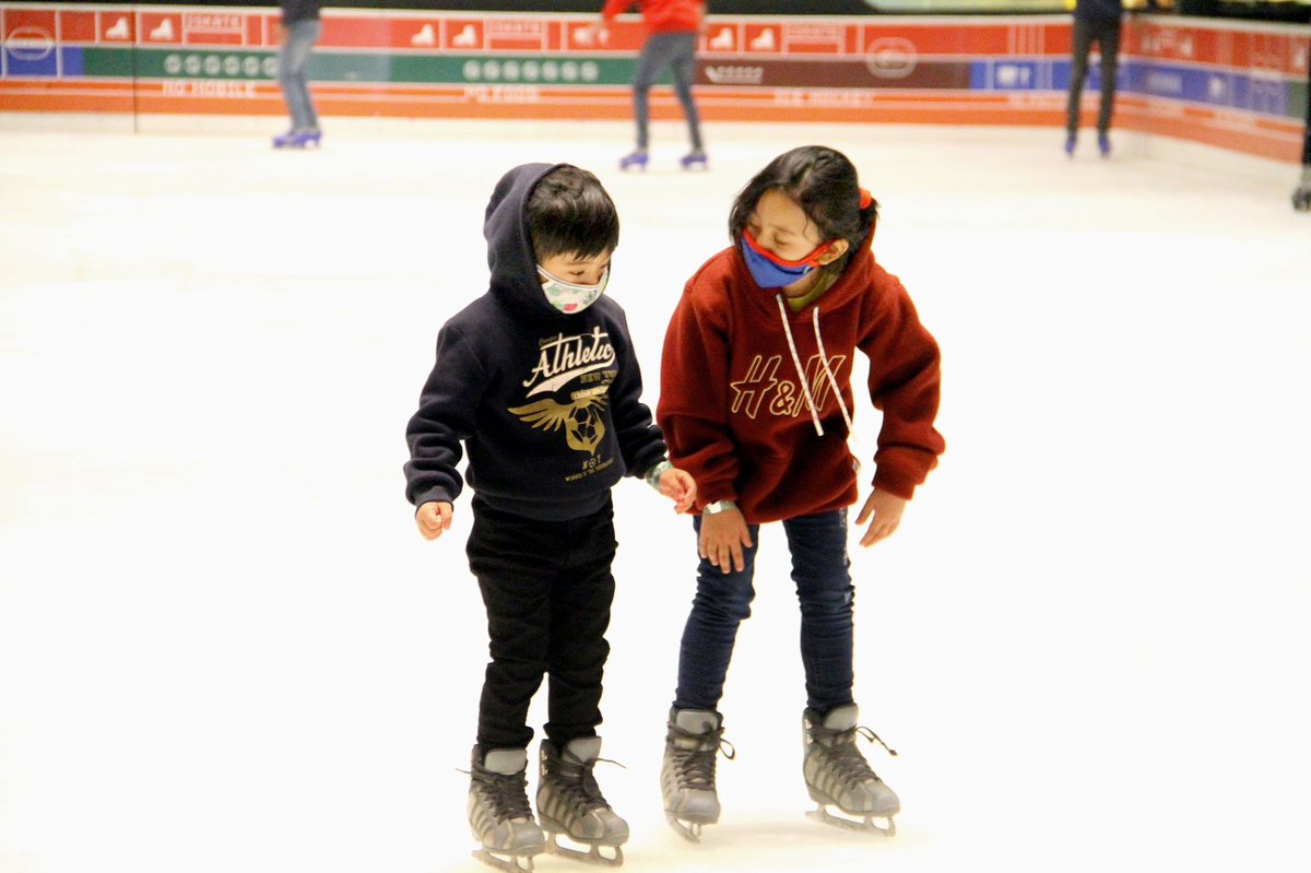 iskate_india's tweet photo. Happy skaters at ISKATE!
#iskatebyroseate #coolnotcold #iloveiskate https://t.co/IP0VHuU4ur