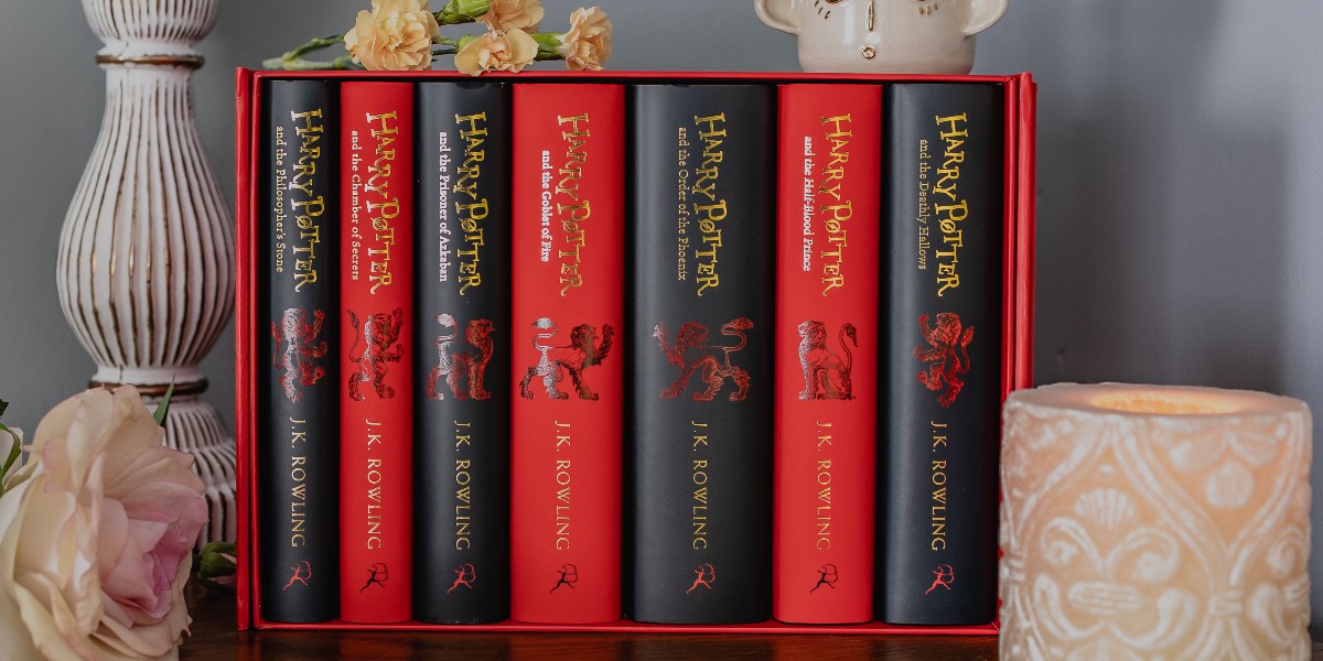 Angus & Robertson tweet media