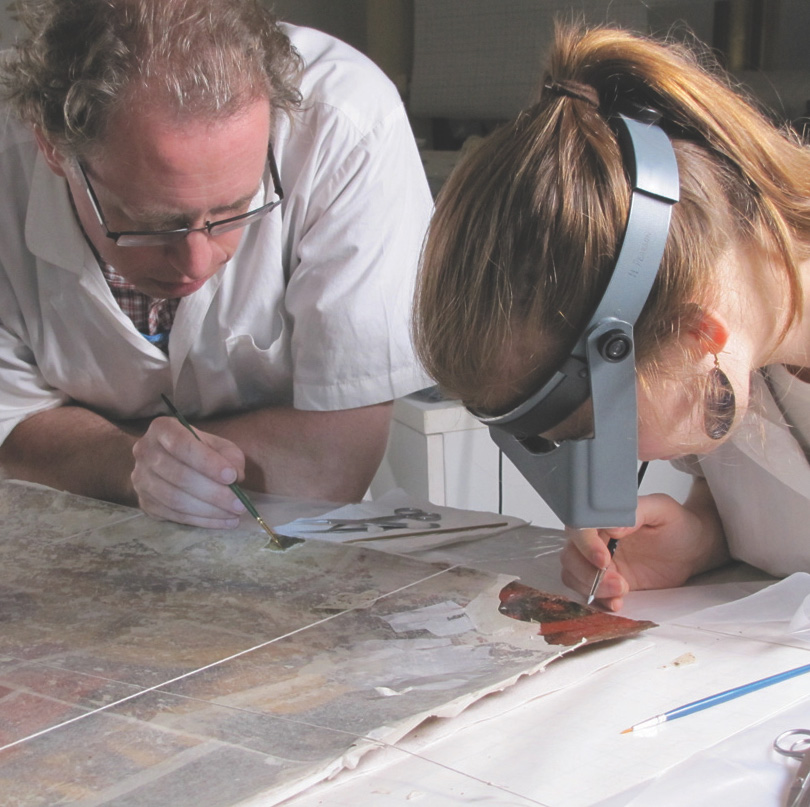 CSMVSmumbai's tweet photo. In 2000, a full-fledged conservation-restoarion studio was set up for the collection of the Museum. In 2006, Dr. Richard Spear, an eminent historian, attributed the Sword of Damocles to Antoine Dubost.
#CSMVS100 #CSMVSMuseum #100yearsofhistory #100yearsofstories (4/4) https://t.co/LaB6rSA7WS