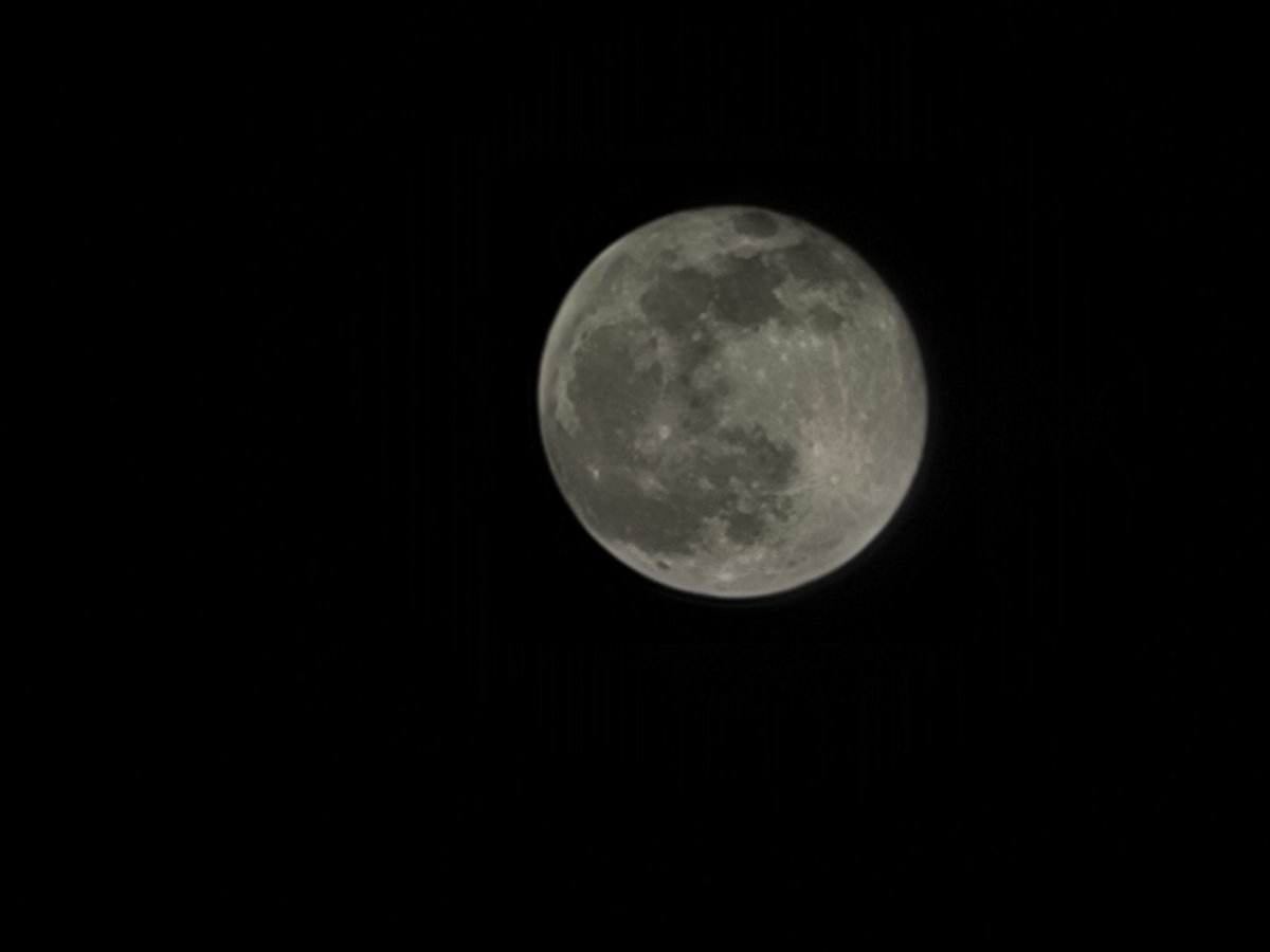 Nhu_FreQuynhcy's tweet photo. Last full moon of 2021. #ColdMoon in Gemini, release what no longer serves you. #androidcam > #iphonecam https://t.co/iaB4gRHdiH