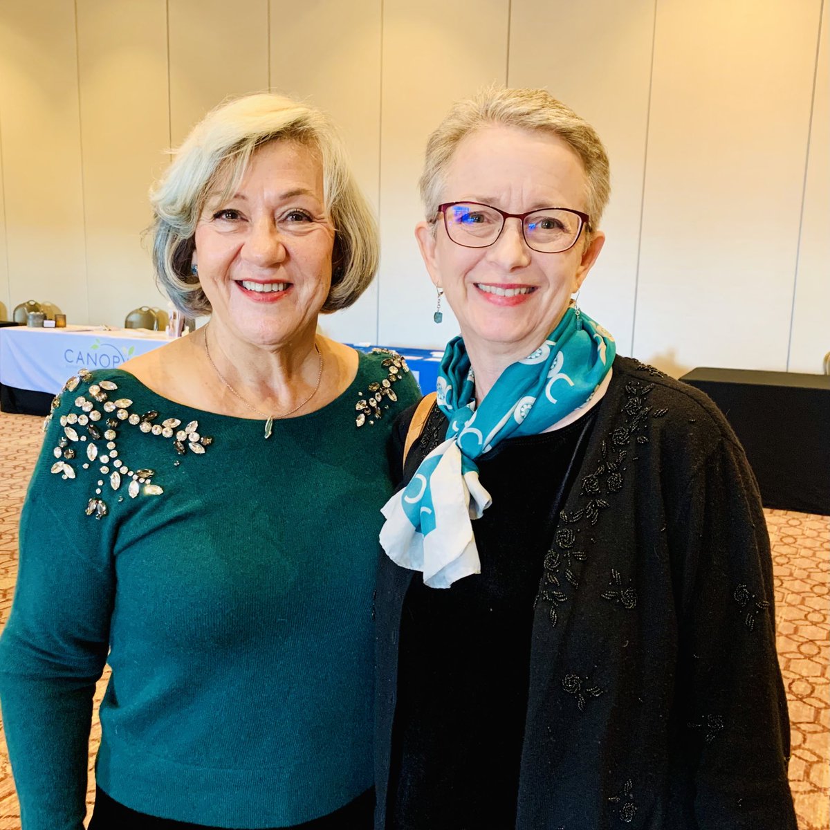 ovarcome's tweet photo. Our OVARCOMERS, our inspiration to OVARCOME! π Look at those beautiful smiles, the love, and the friendship! THIS is how #WeOvarcome! π We love that scarf π§£! Letβs look forward to this special week of celebrations and OVARCOMING! π #ovarcomer #ovarcome #joy https://t.co/YKTUP0276t