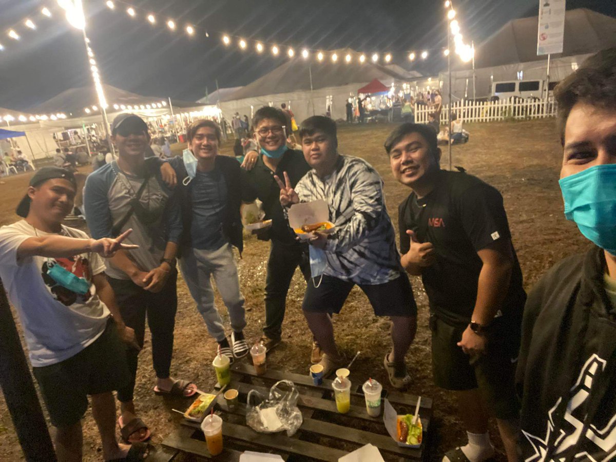 hipon007's tweet photo. Huling kuha bago ang civil war 🤪 https://t.co/mRh1iQoHi6