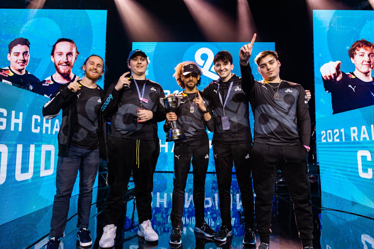 Pznguin's tweet image. Thank you for believing in me brothers. 'Bout damn time I brought us home a W. Got my first win with these absolute goats @Renegade_JW @KevinEcoSmith @TheStelluR @HoaxerTV. Honestly the most I've had a team push eachother to be better. Let's stay hungry boys.
