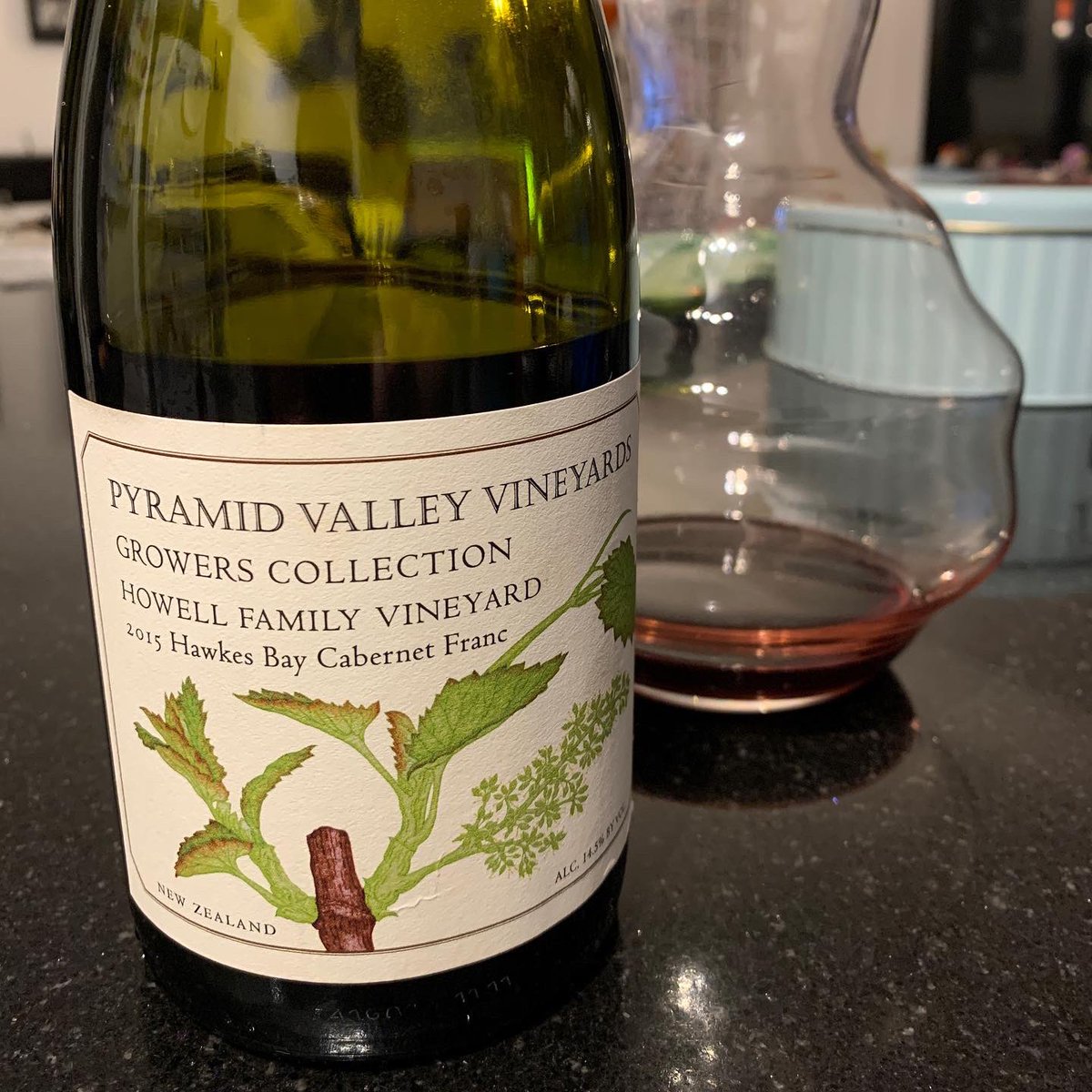 Cabernet Franc is one of the unsung heroes of NZ’s wine landscape, with few single-varietal bottlings. There really should be more, especially when handled as brilliantly as by <a href="/pyramidvalleynz/">Pyramid Valley Wines</a> Gutted I only had 1 bottle!

#cabernetfranc #nzwine #hawkesbay