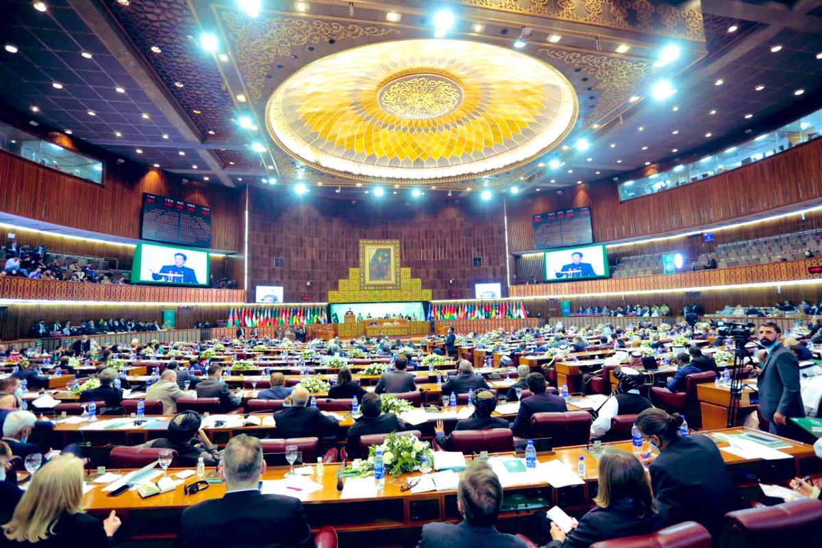 ChMSarwar's tweet photo. #OICInPakistan میں 
 کےکامیاب انعقادپر وزیراعظم @ImranKhanPTI وزیر خارجہ @SMQureshiPTI اور تمام @OIC_OCI ممبران کومبارکباد دیتا ہوں افغان عوام کیلئے فنڈ کا قیام خوش آئندہے۔ مشکل وقت میں #Afghanishtan کاساتھ دینا تمام اسلامی ممالک کا فرض ہے۔پُرامن افغانستان خطےکےامن کیلئےناگزیرہے۔ https://t.co/2ak8477FJp