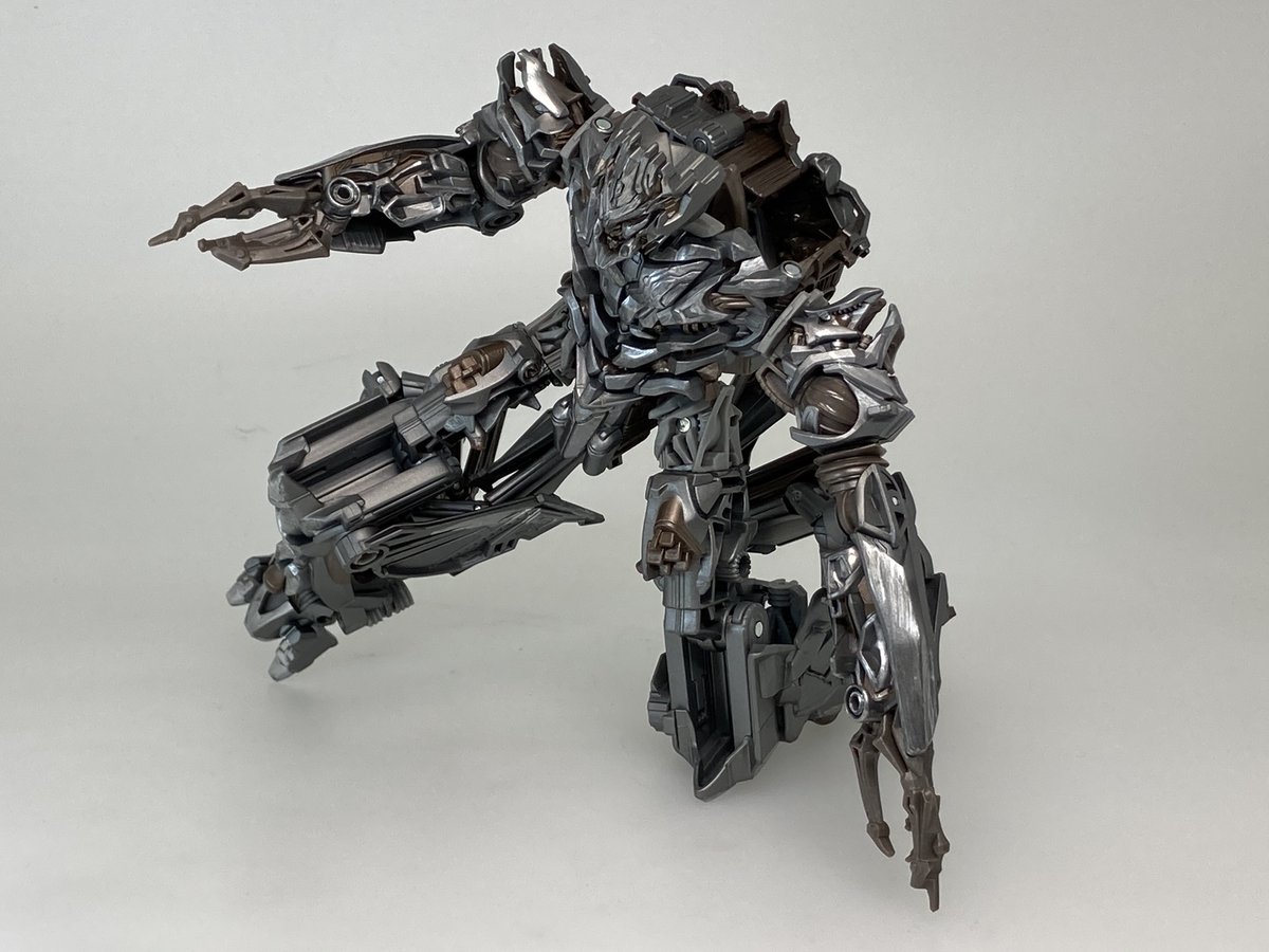 追加情報！／ 12月25日(土)発売新商品！ □PF SS-03 メガトロン 変形
