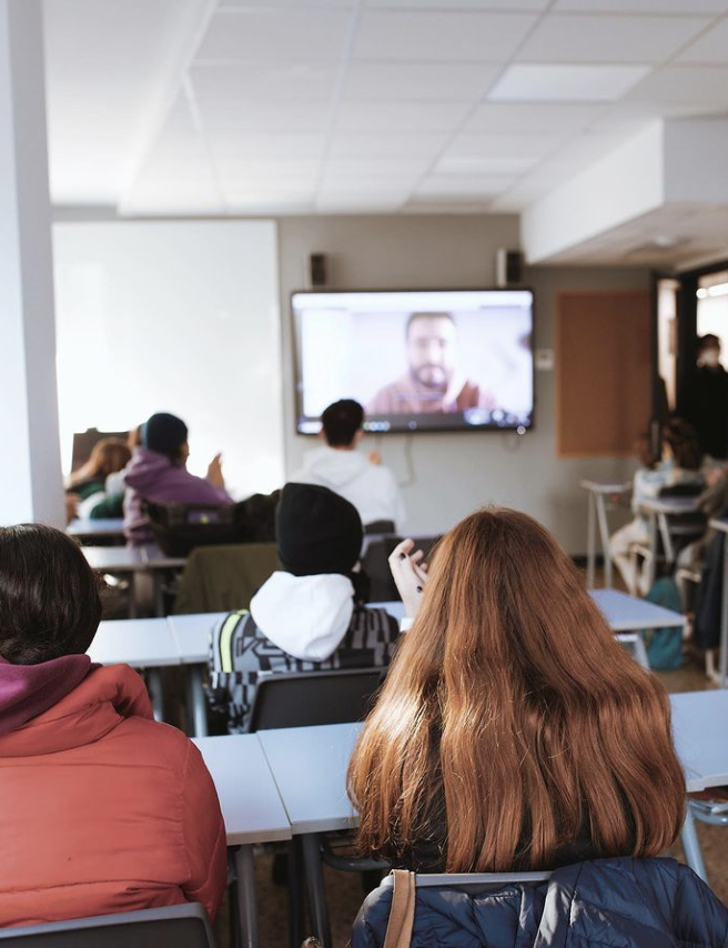 L'alumnat #batxillerat  ha assistit a la xerrada online de <a href="/LaMaratoTV3_SVH/">LaMaratóTV3_SVH</a> 

L'objectiu ha estat prendre consciència que els trastorns mentals són alteracions de la salut que impliquen una defunció del pensament, de les emocions, de la conducta i que impacten en tots els àmbits.