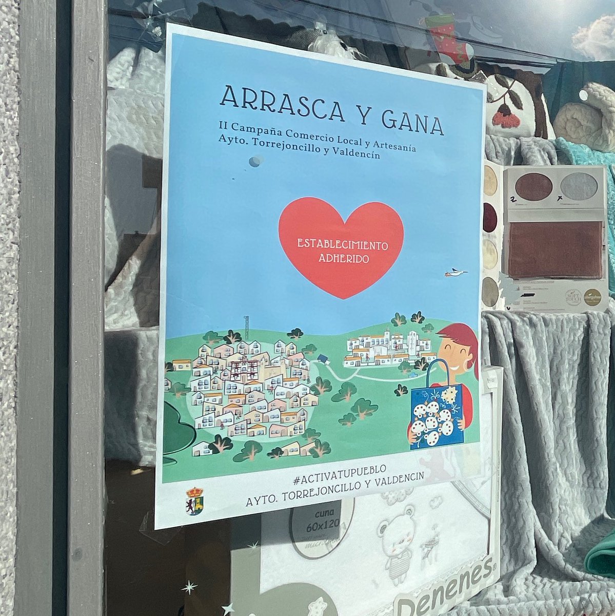 MiHogarTorre's tweet photo. 🙋🏼‍♀️ ¡Hola @TwitterEspana!

🆕 Nace en Torrejoncillo “Mi Hogar”, tu tienda para CASA que cubre un servicio muy necesario en nuestro pueblo y comarca.

🧺 Artículos para tu casa
🛏 Sábanas, mantas, colchas, edredones, toallas
🛀 Útiles para baño, salón y cocina

👑 #MiReinoMiHogar https://t.co/gvTq0NJaSm