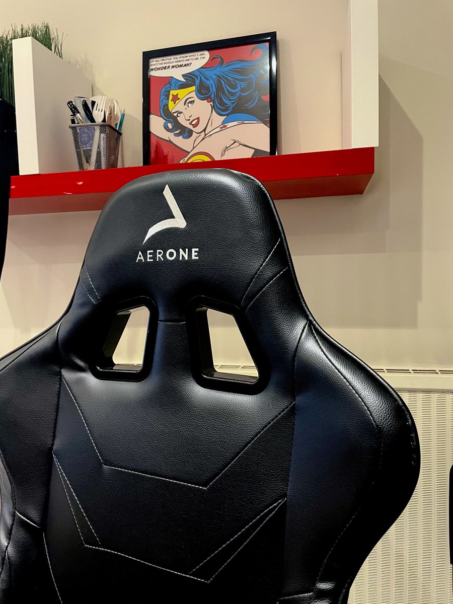Aerone17's tweet photo. Bon début de semaine à toutes &amp; à tous !🎄❤️‍🔥
👉https://t.co/cPZR0IltUI
#gamingcommunity #GamingNews #memes #gamingroom #gaminglife #streamer #esports #leagueoflegends #pubg #France #game #stream #live #gamer #Gaming #play #setup #Lead #aerone #noel2021 #Christmas #week #noel #win https://t.co/Uxb3K9jgke