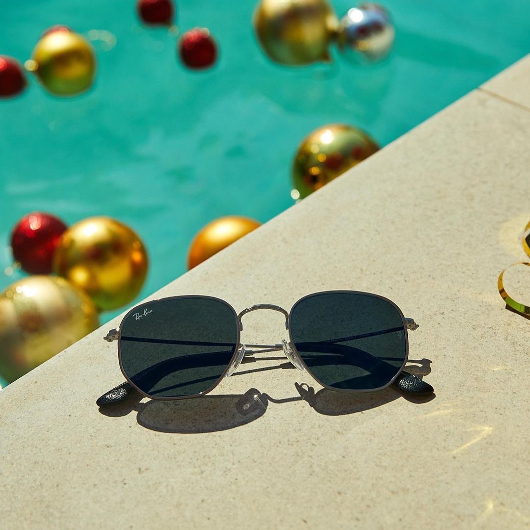 OpticaSanabre's tweet photo. Prepárate para causar sensación con los regalos navideños más legendarios de este año.

Tu regalo está en Ópticas Sanabre - https://t.co/CU2WWkcUiK

#regalodenavidad #barcelona #optica #optometristas #turegaloperfecto https://t.co/IIy53aXB9C
