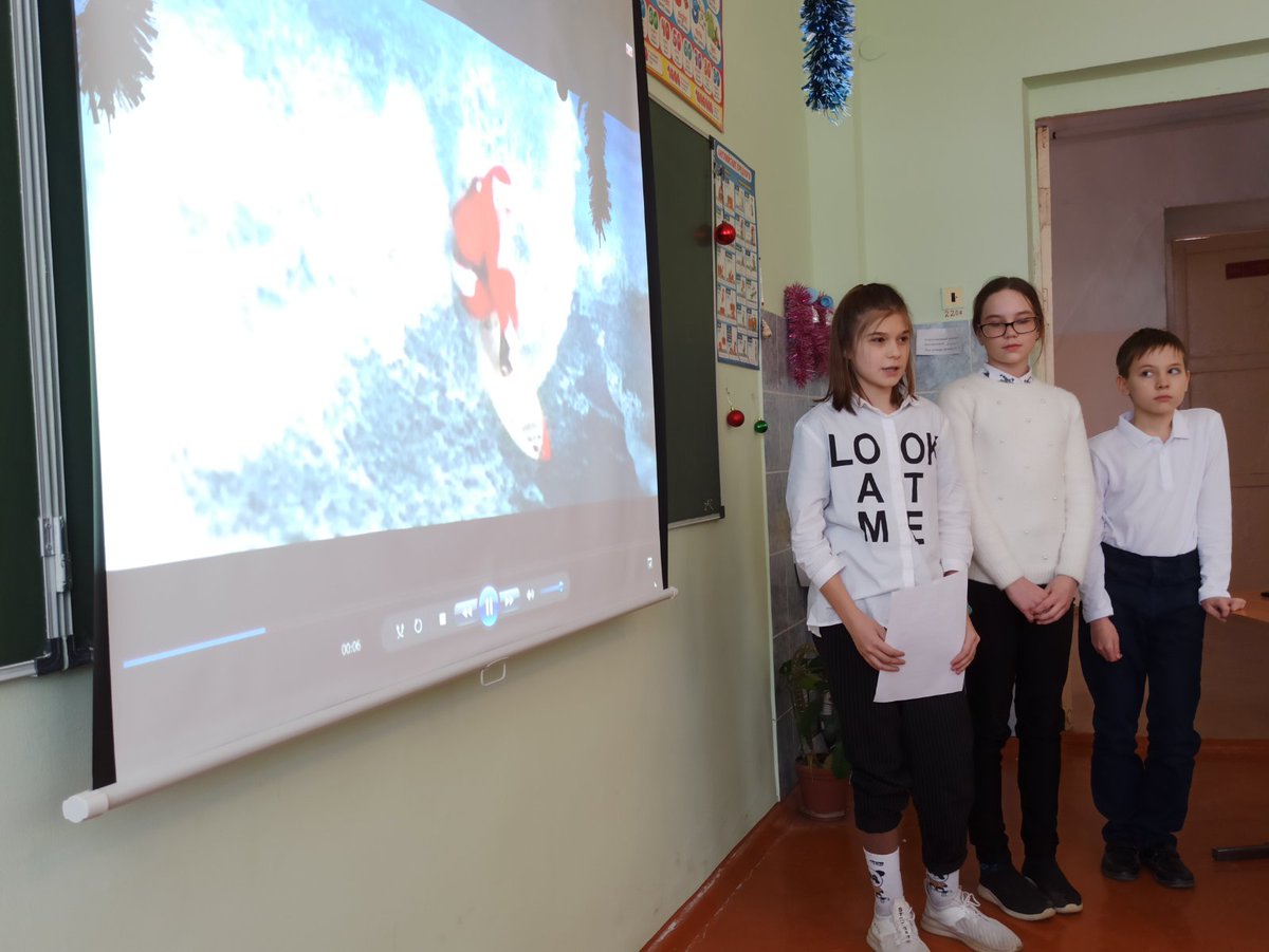 school51samara's tweet photo. Сегодня в 6 классе состоялся открытый урок, посвященный рождественским традициям разных стран. Ребята рассказали об обычаях Франции, Испании, Австралии и Германии, а также приготовили угощения!

Педагог: Надежда Владимировна Михайлова https://t.co/I6zChKm3mr
