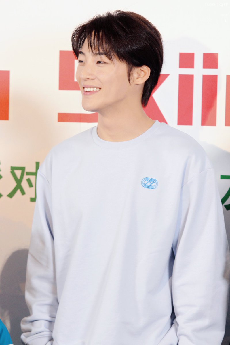 _Flashlight___'s tweet image. #YuGengyin #俞更寅 

2021/12/20

HD 4P
 
@yugengyin_0428