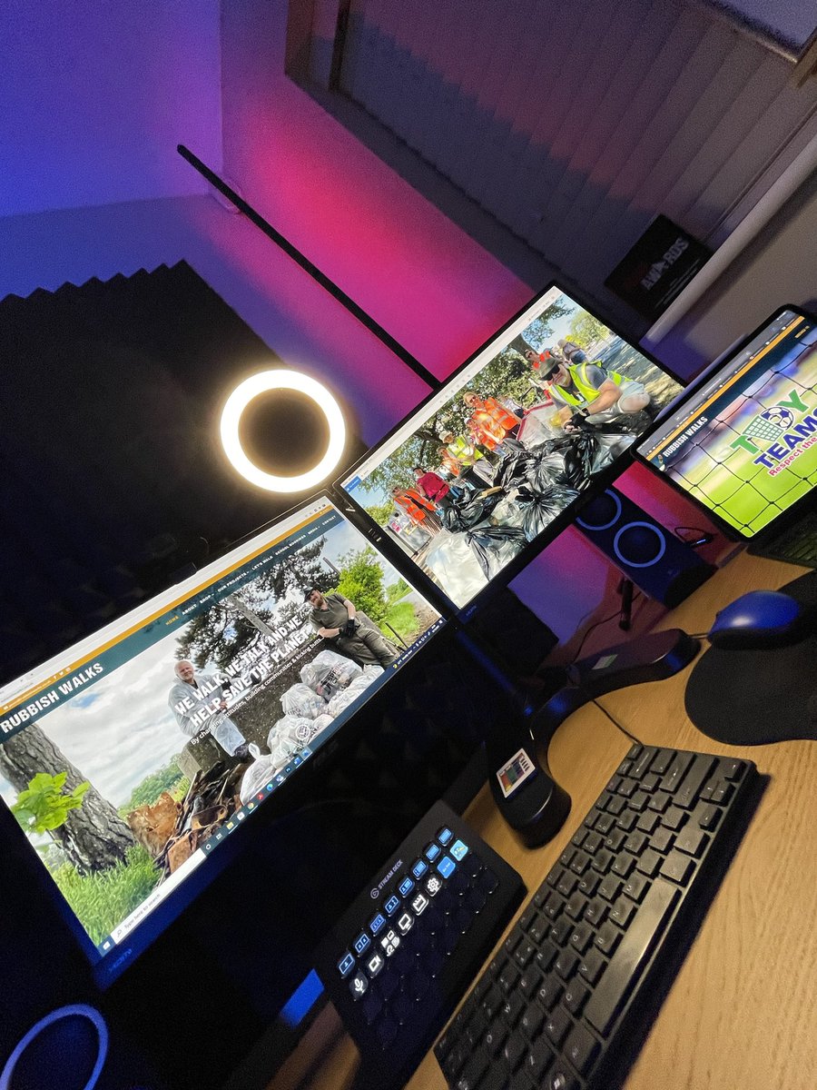 UKrubbishwalks's tweet photo. One of the advantages of having a broken big toe is that I’ve had more time to sort out my office and #livestreaming setup ready for an exciting new project starting January 2022. This is going to be fun! 😃 #streamyard #streamyardcommunity #litter #singleuseplastics #streamdeck https://t.co/eJI5IdVRzn
