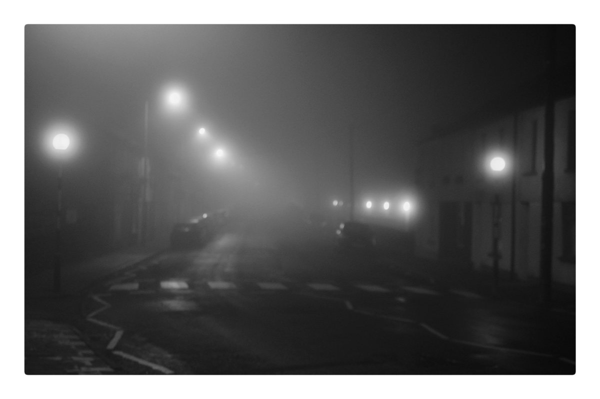 Tracey_Leonard's tweet photo. #Maerdy giving me all the Jack the Ripper film feels last night 

#rhondda #wales #foggy #moody #blackandwhitephotography #documentaryphotography https://t.co/c4UtDuOun6