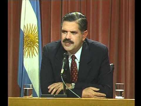 SergioChouza's tweet photo. En 2001 no se fueron todos.

Solo se camuflaron pintándose de amarillo... https://t.co/Ed0jrF9ICN