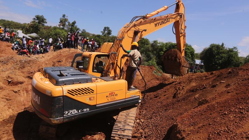 RamogiTVKe's tweet photo. Jotelo mag jokuny mula mawuok e kaonti ma Siaya ogolo ng'ur kaluore gi kum mane piny owacho ogolo ne chenro mag kunyo mula wira ne wach masiche ma osebedo ka timore e kuonde kunyo mulago. #MIGAGO  #WecheManyien https://t.co/RHQfDHBArp