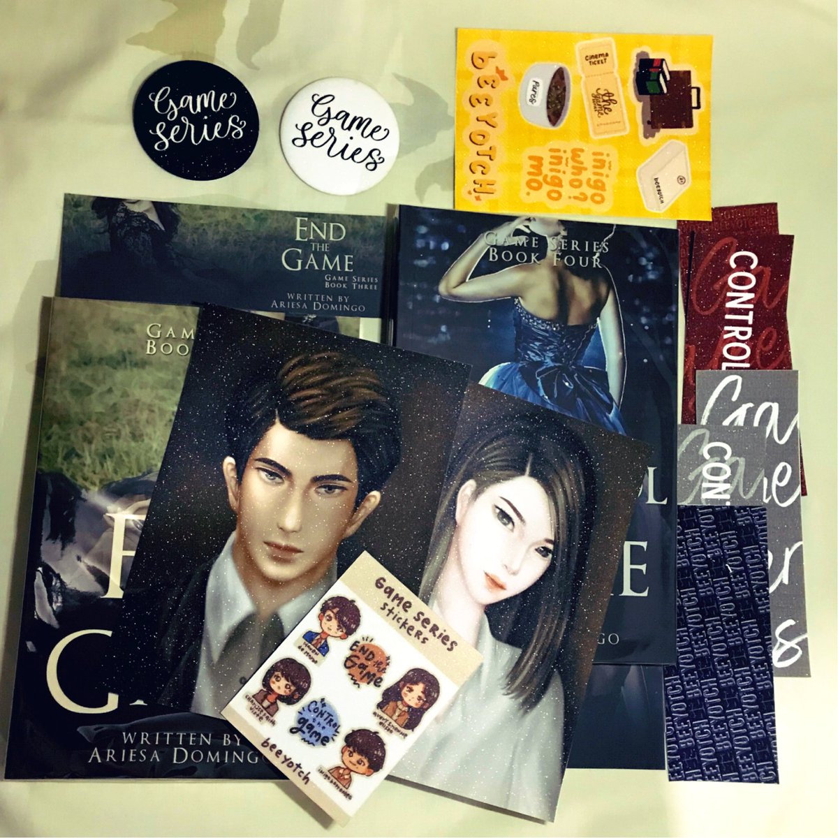 thatraia's tweet photo. after several months of waiting, mavery and chañigo 🌻 are now finally home. thank you @beeyotchWP & @WattpadHaven naka-uwi sila ng maayos. #gsb2received https://t.co/V9eGl56pWK