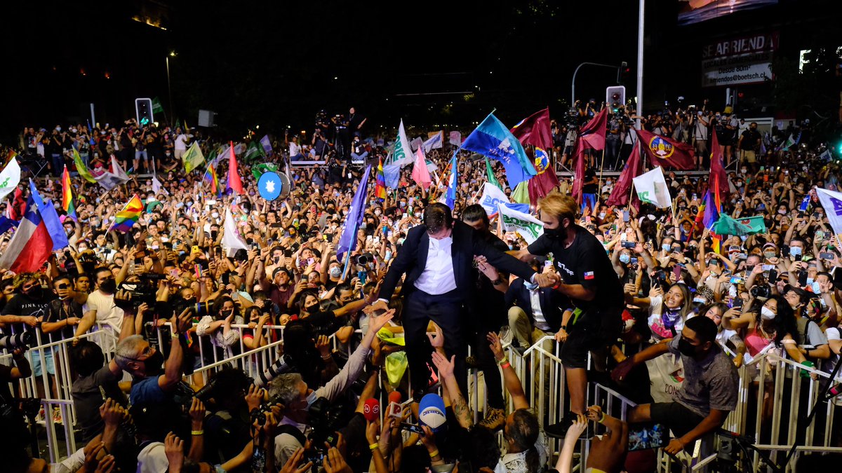 fotoencampana's tweet photo. Mi presidente entra desde el público. Y el tuyo? https://t.co/ECY4uDh2Aa