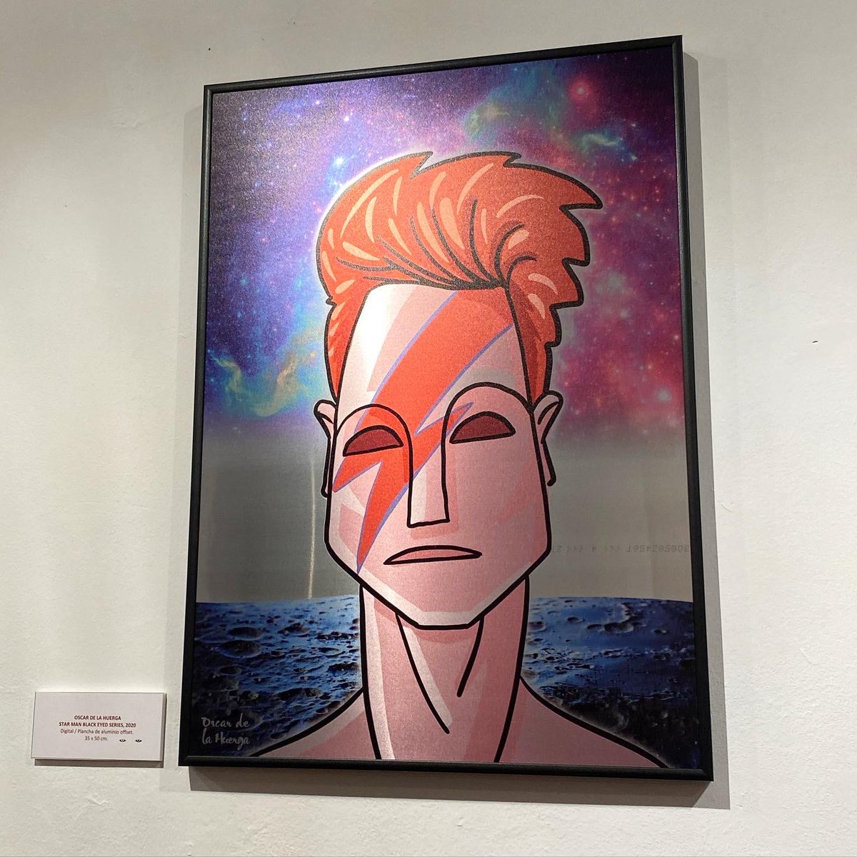 oscardelahuerga's tweet photo. #carlosluxor inauguró su impresionante Expo “Arte Bowie” donde más de 130 artistas aportamos nuestra visión acerca del artista de Brixton.
El único #blackeyesseries al que permitimos que sus “eyes” no sean “black”, porque son ojos pintados, es al duque blanco. https://t.co/uG4zy0Z5Np