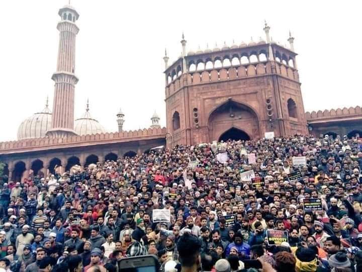 20 दिसंबर 2019 एक ऐतिहासिक दिन है, याद कीजिए किस प्रकार कड़ी सर्दी में बड़े भाई एड. चन्द्रशेखर आजाद  जी ने CAA,NRC,NPR के खिलाफ संघर्ष किया था जिसके चलते उन्हें भी जेल भी जाना पड़ा था।
<a href="/BhimArmyChief/">Chandra Shekhar Aazad</a>  #BhimArmy #bahujan_ravan #AzadSamajParty #ChandrashekharAzadRavan