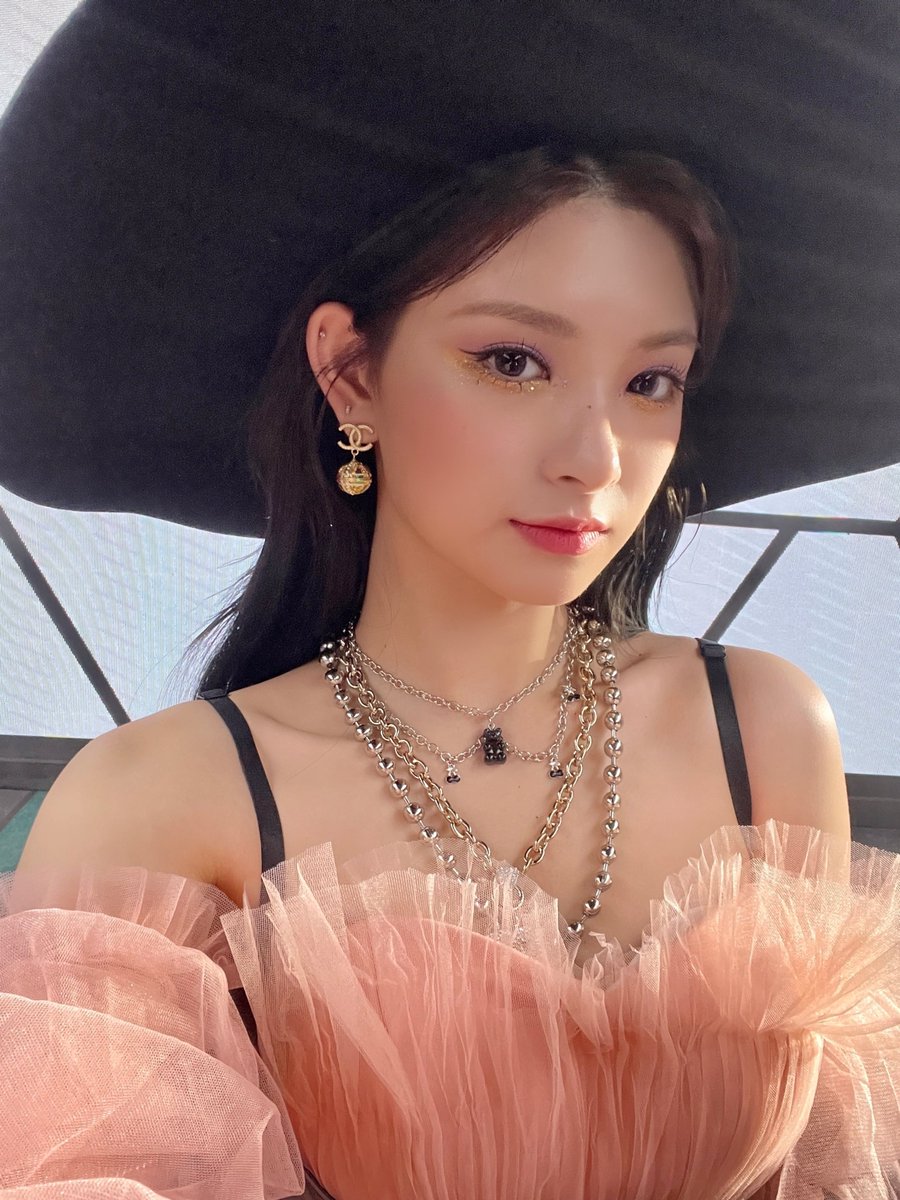 yiren pics tweet media