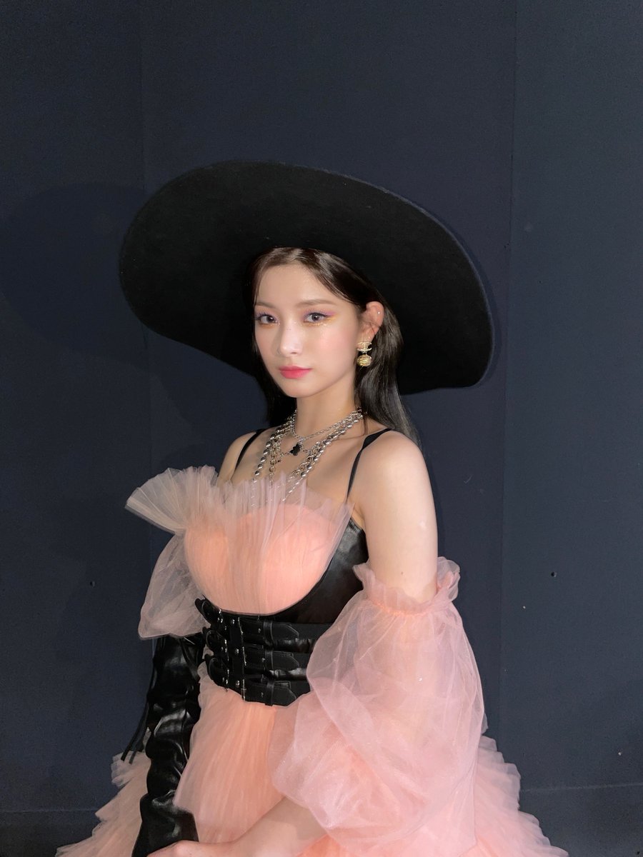 yiren pics tweet media