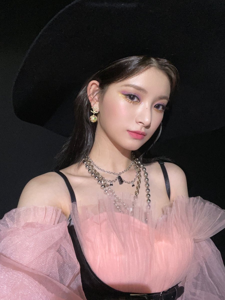 yiren pics tweet media