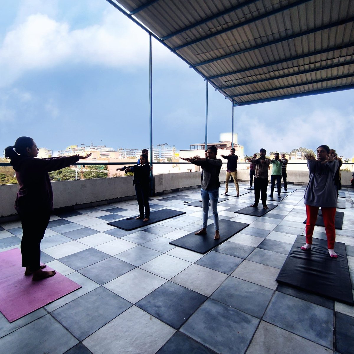 the_workjar's tweet photo. After a great session at #co-fit studios at Workjar, our minds felt a little more free and our bodies felt a little lighter.

#yoga makes everyone better!

For work, for health, for peace of mind...come and say "yes" to #yoga https://t.co/sNqKABZPhP