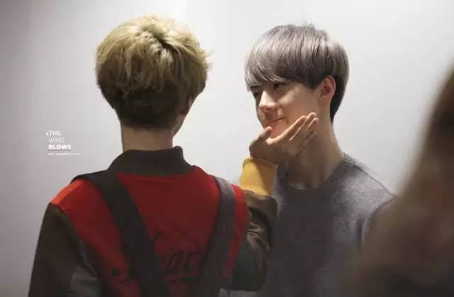 inose_kiyo's tweet photo. 🧡🧡🧡🧡🧡🧡🧡🧡🧡
#hunhan1220day #hunhan #happyhunhanday https://t.co/1GhqAH4hJJ