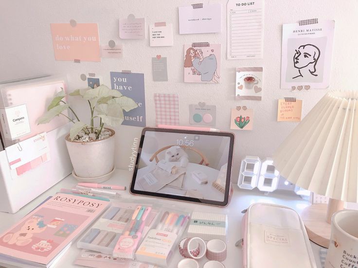 pageofkaren's tweet image. Hii guys, i'm looking for new moots! 🙌🏼

– i'm Karen
– social/soshum 23 
– 11th grade 
– likes : kpop, art, novels 

let's be moots! help rt/like! thank u^^
#AMBISVERSE #studytwt #moots #ambistwt 

pic: cr. pinterest