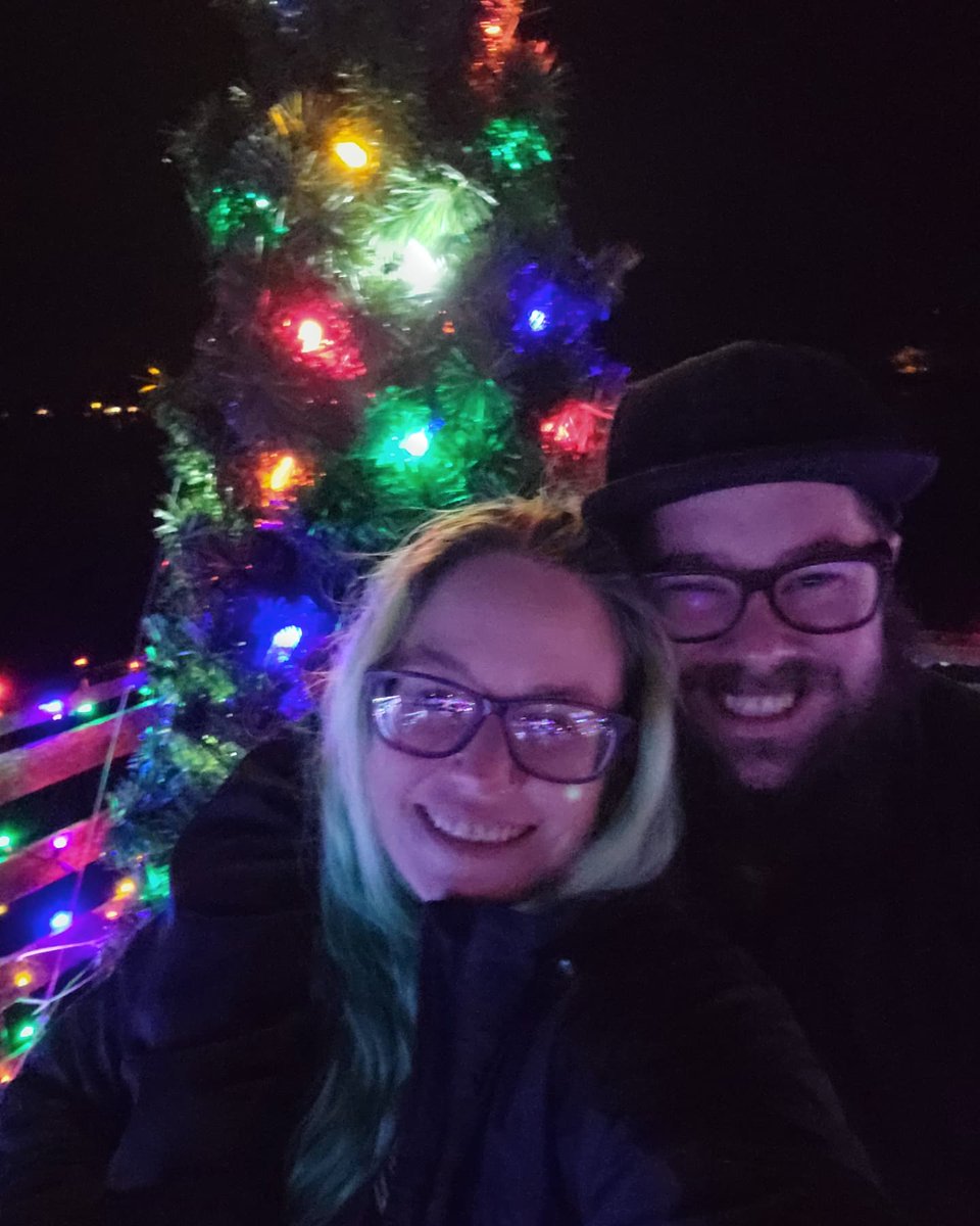 llizasaurus's tweet photo. 14 years married to this guy. You're my favorite. ❤ https://t.co/uJE49jh0QH