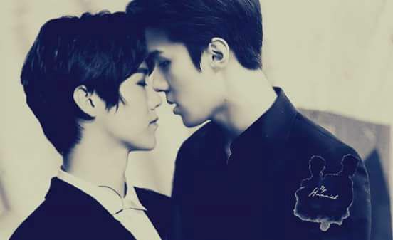 HUNHANLOOKS's tweet photo. #hunhan
#hunhanday
#hunhan1220day https://t.co/5rYykLjODy