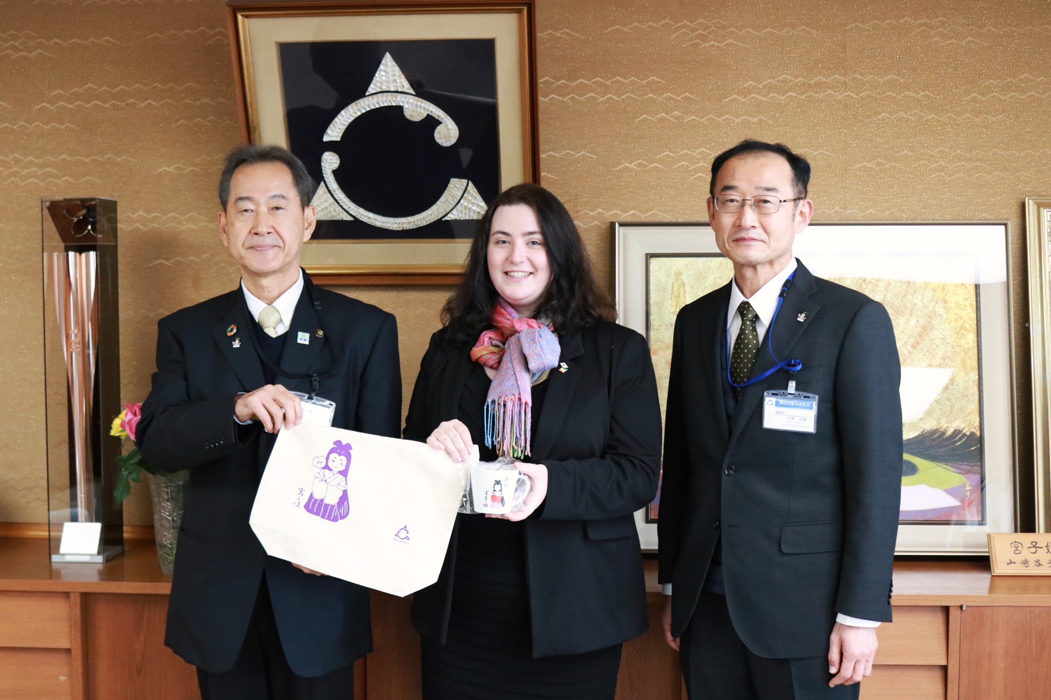 三浦源吾 御坊市長 御坊市立中学校のａｌｔ 外国語指導助手 としてアイルランド出身のo Connor Berkery Amee オコナ バークリー エイミー さんが着任されました 御坊の中学生に会えること 地元コミュニティの一員のなることを楽しみにされてきたとの