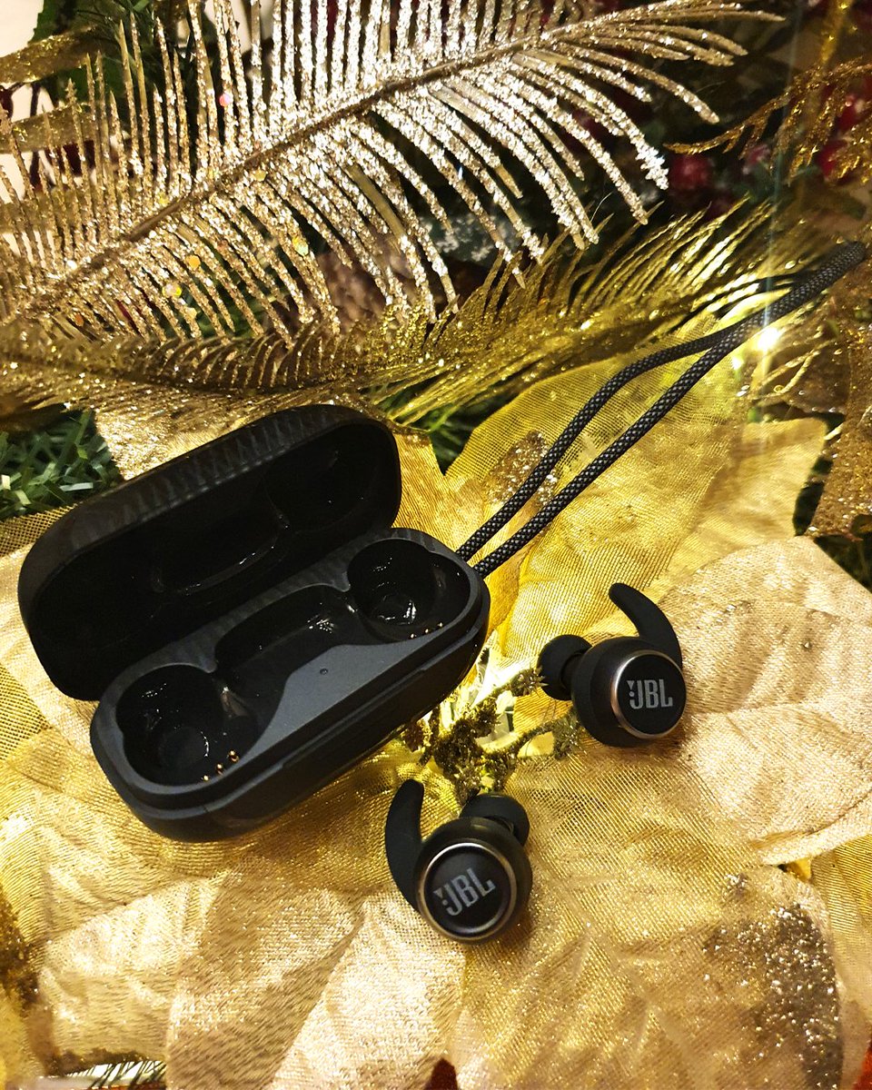 JBLPH's tweet photo. Going out for a quick run. Still can't get enough of these buds.
#JBLReflectMiniNC (₱8,599)
Get the #JBLGiftThatFitsYou this Christmas:
https://t.co/KsUj06upAd
#JBLPH #DareToListen #SoundThatFitsYou #TrueWireless #EarBuds https://t.co/bkyehGLbIJ