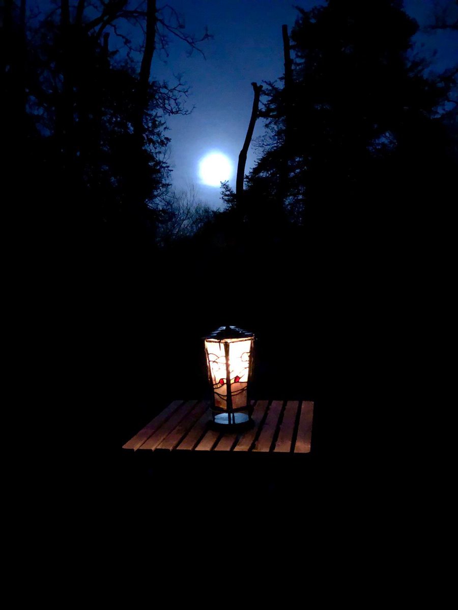 AndyRT's tweet photo. The 11th Solstice lantern procession takes place today. Starting with the ceremonial lighting of the solstice lantern at Stonehenge as sun sets &amp; a walk through @VisitAmesbury to the magical grounds of Amesbury Abbey to see the lantern holding the light until mid winters day. https://t.co/TEc807HFDM