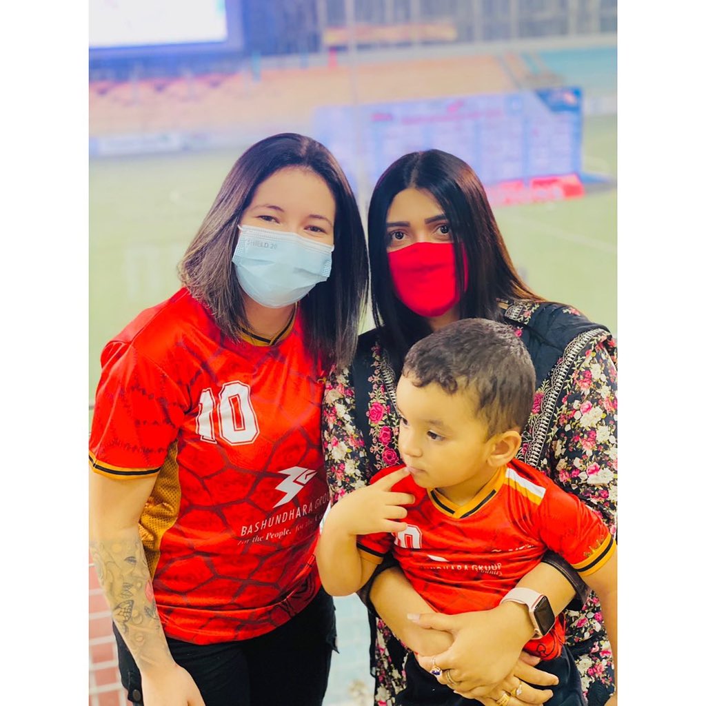 SyedaAnamika's tweet photo. Win or lose its part of the game.We always have to be together 🤝⚽️🥰♥️

#independentcupfinal2021 
#Bushandharakings https://t.co/LRebA1vDwD