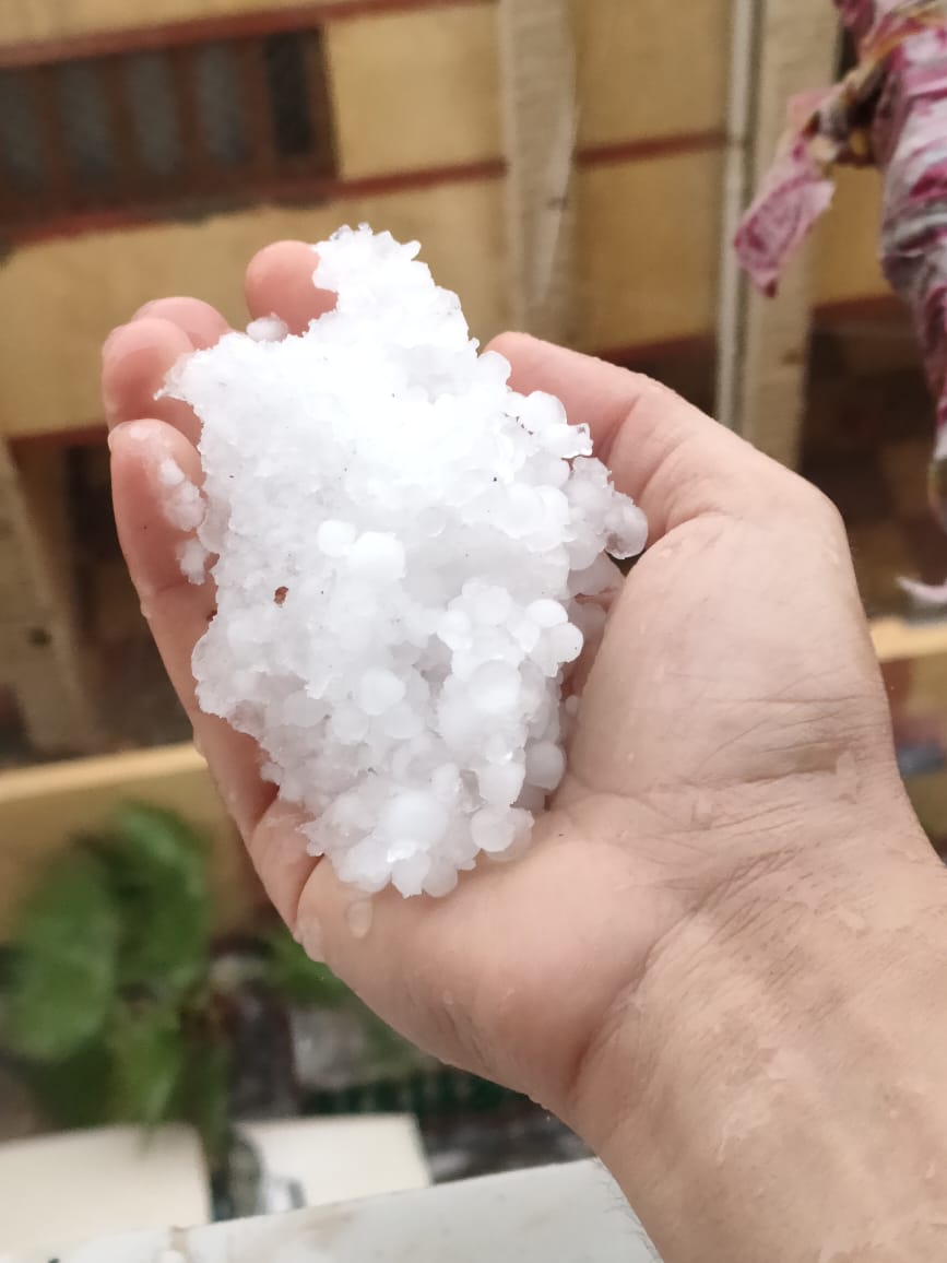 Snow in EGYPT!
Photo credit: my aunt who lives in Alexandria. 
She says the Mediterranean Sea is white and  the sand is covered in snow as well.
#Egypt #Alexandria #SnowingInEgypt