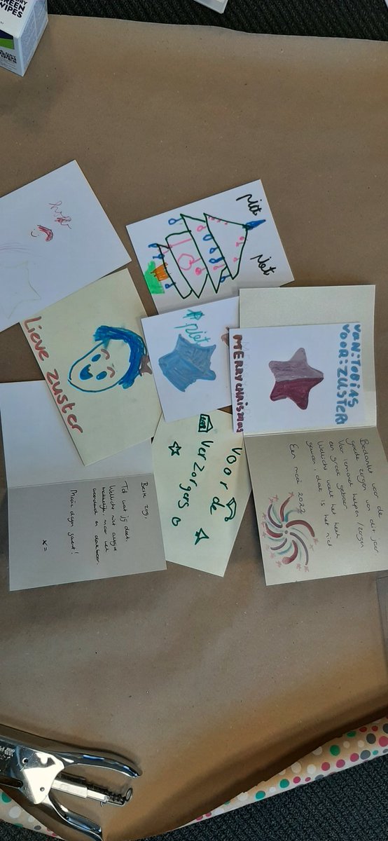 Je kunt vandaag nog meedoen met de Secret Santa kerstkaartenactie.  Kijk op eerselvoorelkaar.nl/secretsanta en schrijf nog snel even mee. Lever je kaart(en) voor 17 uur in bij het gemeentehuis in Eersel en wij zorgen ervoor dat jouw lichtpuntje(s) een goede bestemming krijgen.