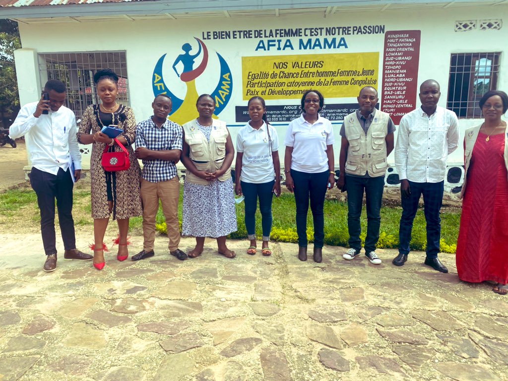 afiamama's tweet photo. #Tshopo
Notre directrice exécutive @annytenga a animé une séance de renforcement des capacités sur #communication & #mobilisation pour #développement communautaire de nos populations au bénéfice des staffs @afiamama staffs #ACOJER
@NLkinbrazza @VlfCongo @Presidence_RDC @nntumbab1 https://t.co/9uS5gmOgzg