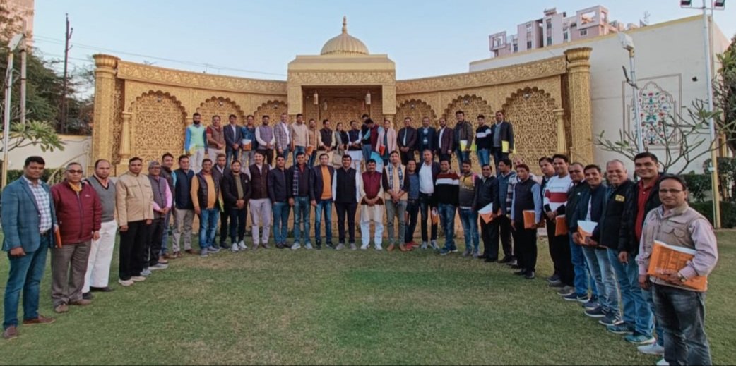 रेसला के प्रांतीय व नवनिर्वाचित जिला कार्यकारिणी का आदरणीय <a href="/MohanSihag24/">Mohan sihag</a> के सानिध्य में प्रांतीय बैठक व  #स्नेह_मिलन_समारोह।
सभी सितारों को शुभकामनाएं, उम्मीद करते है आप सभी व्याख्याता हितार्थ हमेशा प्रयासरत रहेंगे @SumerKhatana8 <a href="/Bhanwar99gujar/">Bhanwar lal Gurjar प्रदेश अध्यक्ष रेसा - वीपी</a> <a href="/NANDARAMMEENAR1/">Nanda Ram Meena (R.E.S.) रेसला-दौसा</a> @KulharPramendra