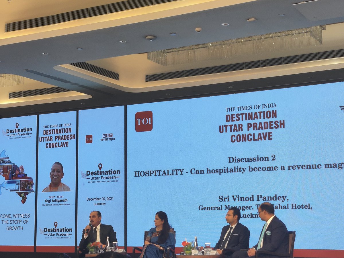 TOILucknow's tweet photo. MasterChef and Culinary expert Pankaj Bhadouria, Sarvesh Goel, Chairman, Mansingh Goel Group, and Vinod Pandey, Gen Manager, Taj Mahal hotel discuss hospitality sector in UP with Pratik Hira.
#TOIDestinationUP @BhadouriaPankaj @pra0902 https://t.co/wmkWS9HUoM