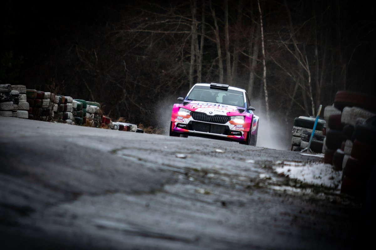 FilipMaresRally's tweet photo. Ještě pár obrázků z natáčení s Leošem Marešem pro DripDrops! #MichelinPilotSport #EntryEngineering #LauretaAuto
📸 Martin Trdla photography / https://t.co/0ThDzhp5Vt https://t.co/6UCUnCN2oj
