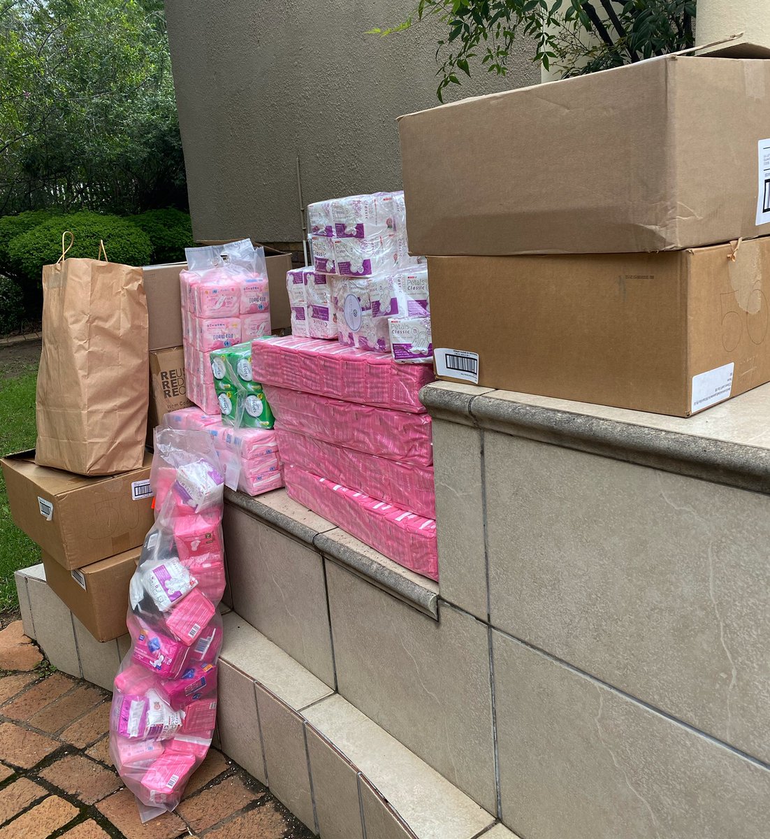 thepadrun's tweet photo. 600 packs of sanitary pads going to Awareness for Child Trafficking Africa, this morning. Your donations never go to waste! We are always grateful you allow us to help those in need! ♥️ #ChildTraffickingAwarwness #ThePadRun #SanitaryWare #Donations #MenstruationEducation https://t.co/uOYJtACpsm