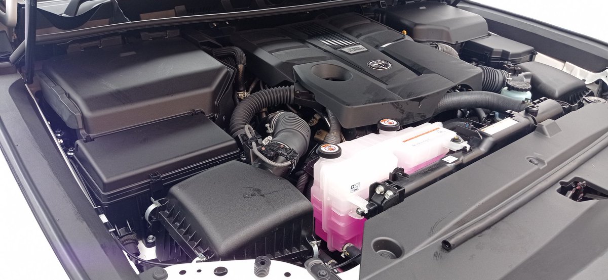 JaMtoka's tweet image. The 3500cc V6 Twin-Turbopetrol in the #LC300 produces 409bhp and 650Nm of torque, 10-speed AT and AWD are standard. Order yours today from @Toyota_Kenya at KSh21.9 million. #NamesHavePower #ToyotaKenyaExperience