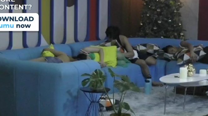 aa_x0x0's tweet photo. Sinisilip talaga, kapag yan nagising talaga kuya kayds ang likot mo AHAHAHA

#KyJi https://t.co/sWS2M7ofYa