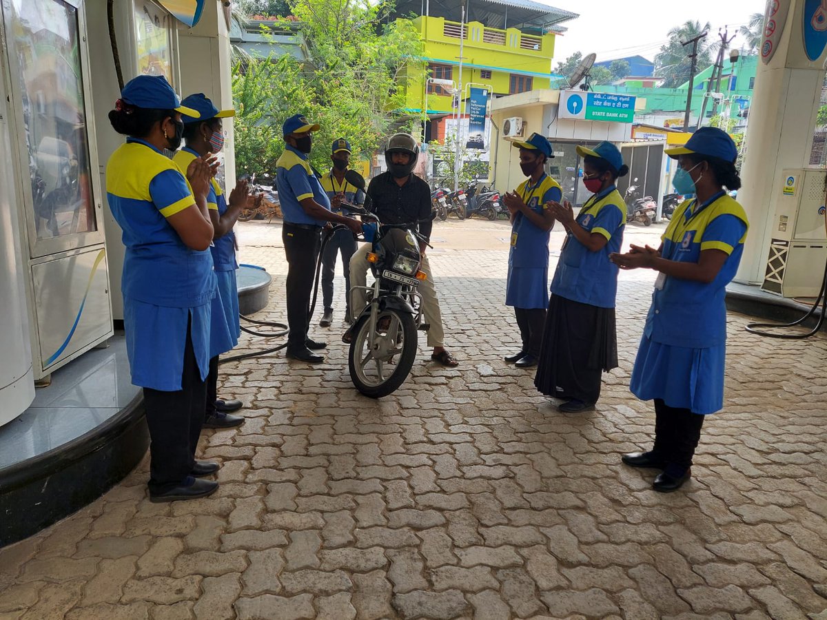 BpcRetailTvl's tweet photo. Congratulations to all the lucky customers who won Rs 200/- free fuel during #Happy Hours Campaign in the districts of Tirunelveli Retail Territory @BPCLimited @BPCLRetail @8singhi https://t.co/LryDSJ0ccQ