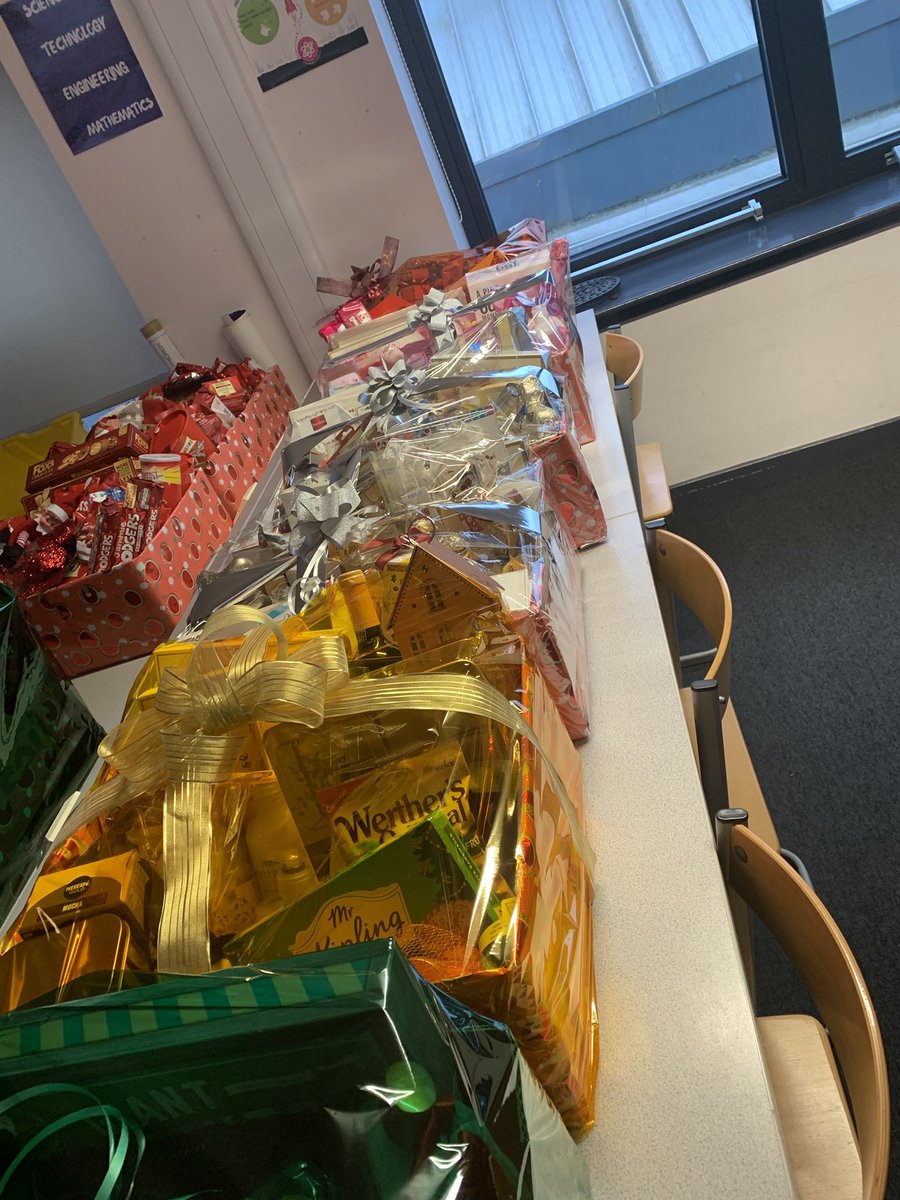 P7bMiss's tweet photo. Huge congratulations to our Christmas Raffle Hamper Winners who were picked out on Friday by the children. Our office staff will be phoning today to come and pick them up.  Keep your phone by your side as you maybe a winner!!!! @WallacewellPS https://t.co/bV4sUDsesP