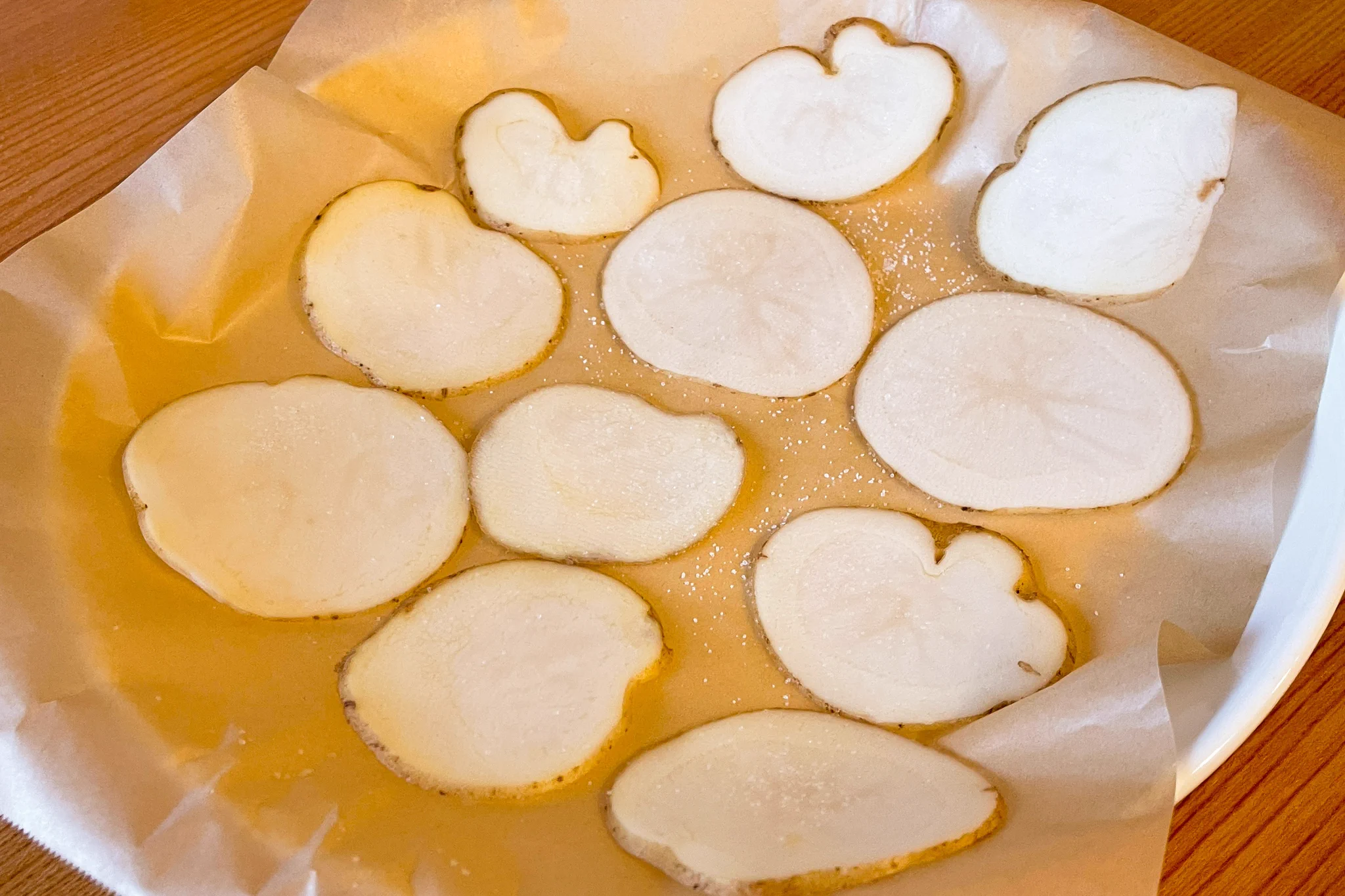 揚げずに作れちゃう？！電子レンジで作ることが出来る、簡単お手軽な「ポテトチップス」のレシピ！